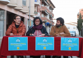 Blai Taberner, Mercè Falguera i Nico Planterose, regidors de la CUP Cardedeu, en roda de premsa
