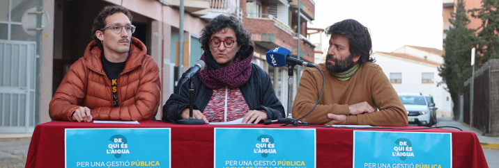 Blai Taberner, Mercè Falguera i Nico Planterose, regidors de la CUP Cardedeu, en roda de premsa